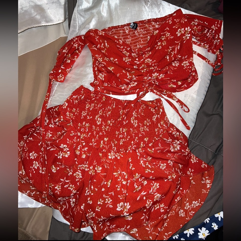 Matching set ; floral skort & floral crop